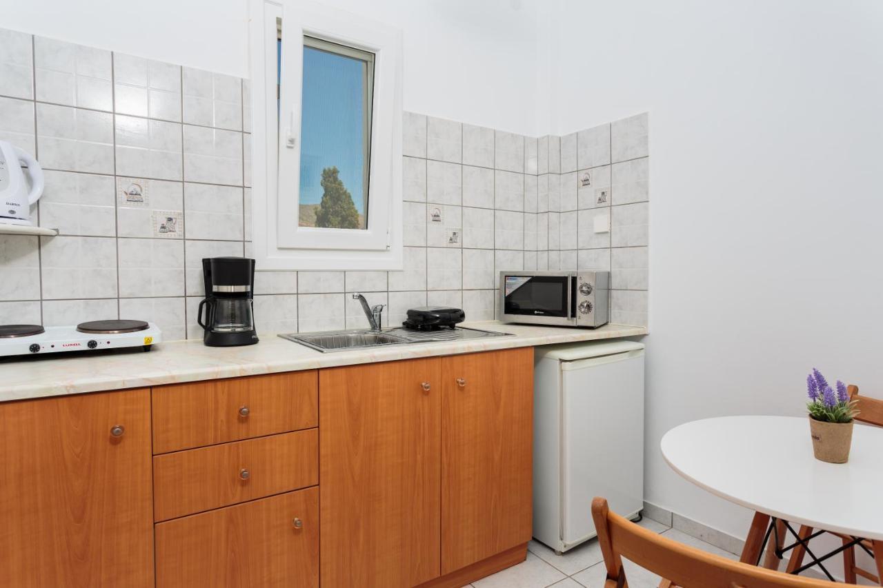 Tzane Studios & Apartments - Steps Away From Golden Beach Хриси Акти Екстериор снимка