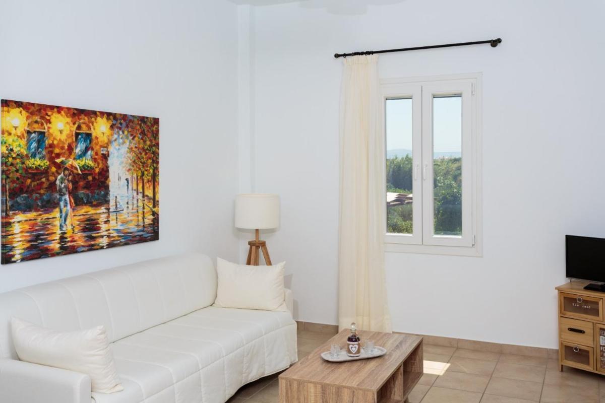 Tzane Studios & Apartments - Steps Away From Golden Beach Хриси Акти Екстериор снимка