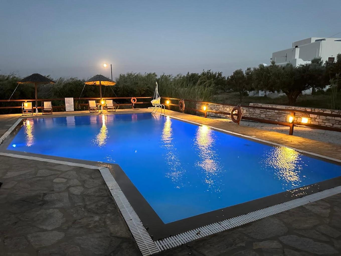 Tzane Studios & Apartments - Steps Away From Golden Beach Хриси Акти Екстериор снимка