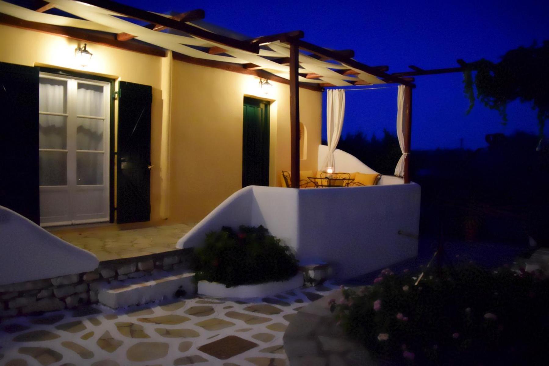 Tzane Studios & Apartments - Steps Away From Golden Beach Хриси Акти Екстериор снимка